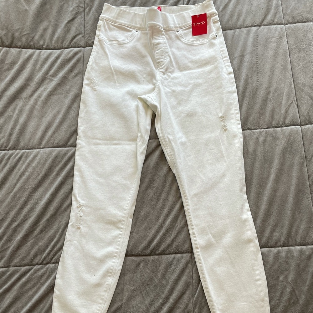 BRAND NEW SPANX DISTRESSED WHITE SKINNY JEAN